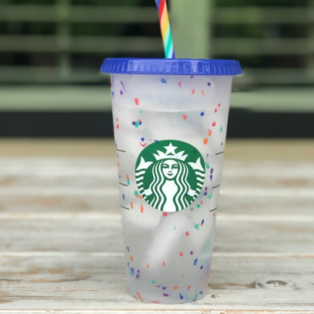 1 set of color changing cups and 1 confetti cup - Picture 3 of 4